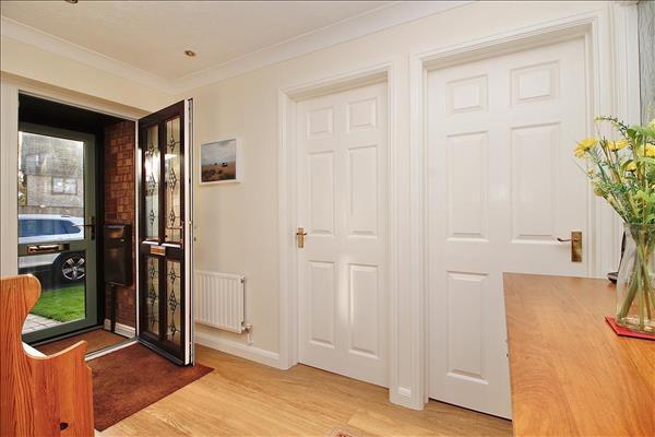 Spacious Entrance Ha