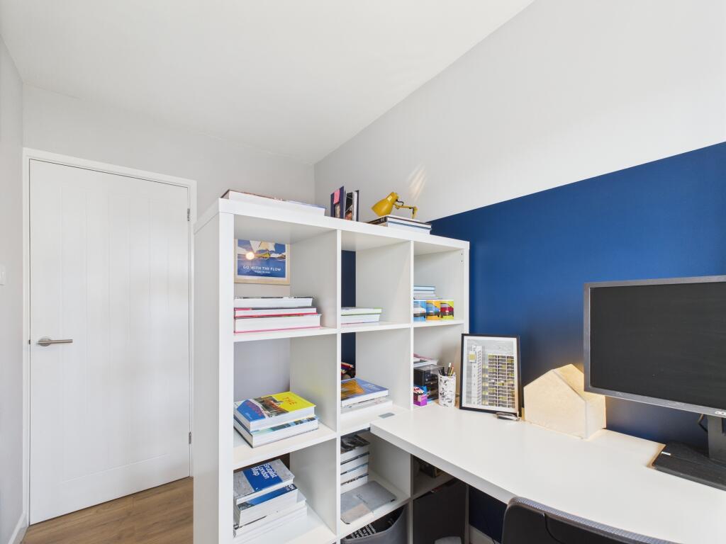 CAM05508G0-PR0060-STILL002