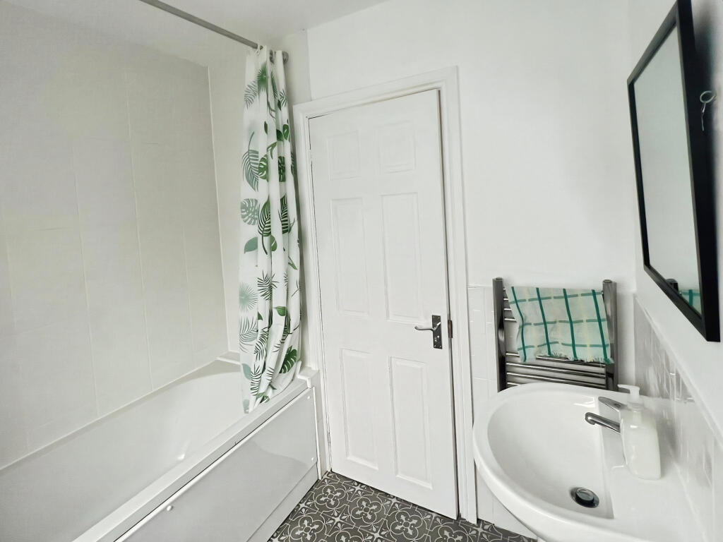 09299411-WhatsApp 20Image 202025-10-23 20at 2012.2