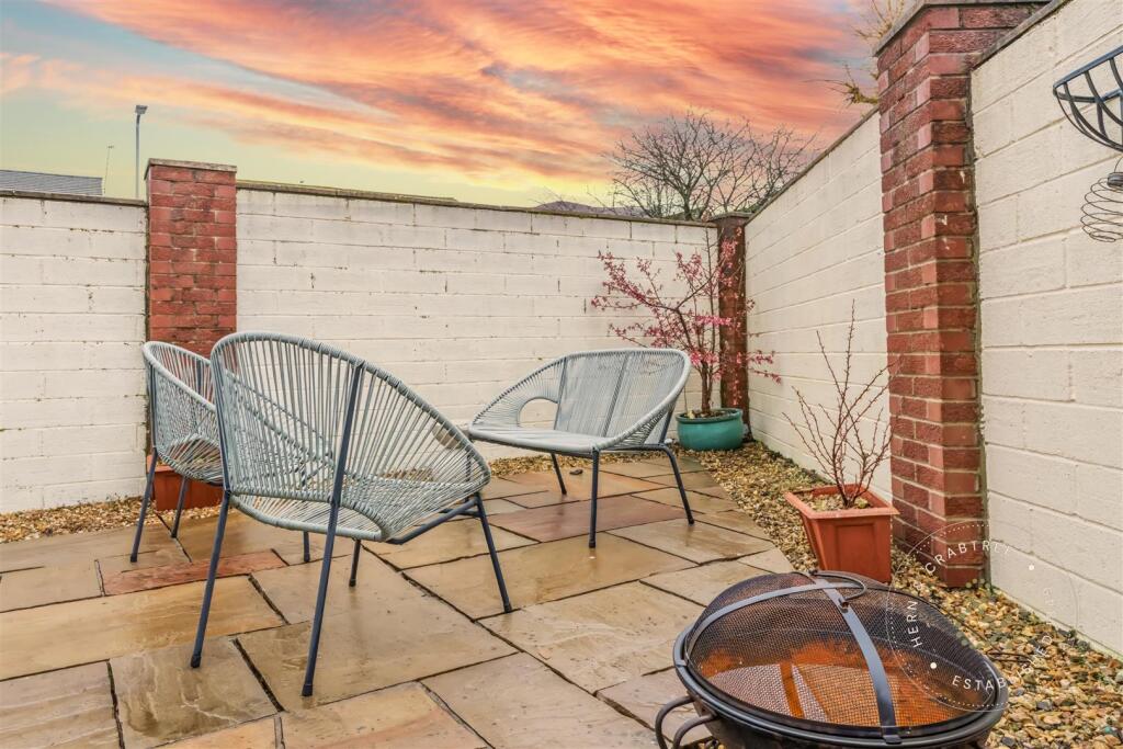 Bryn Pinwydden, Hern Crabtree (5).jpg