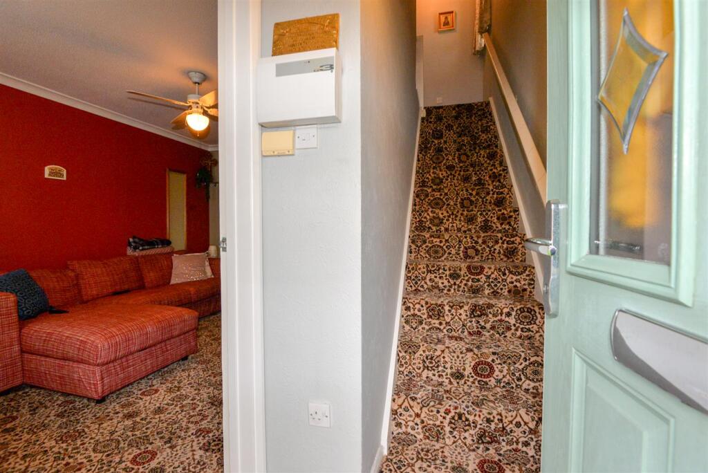 Hall 1.jpg