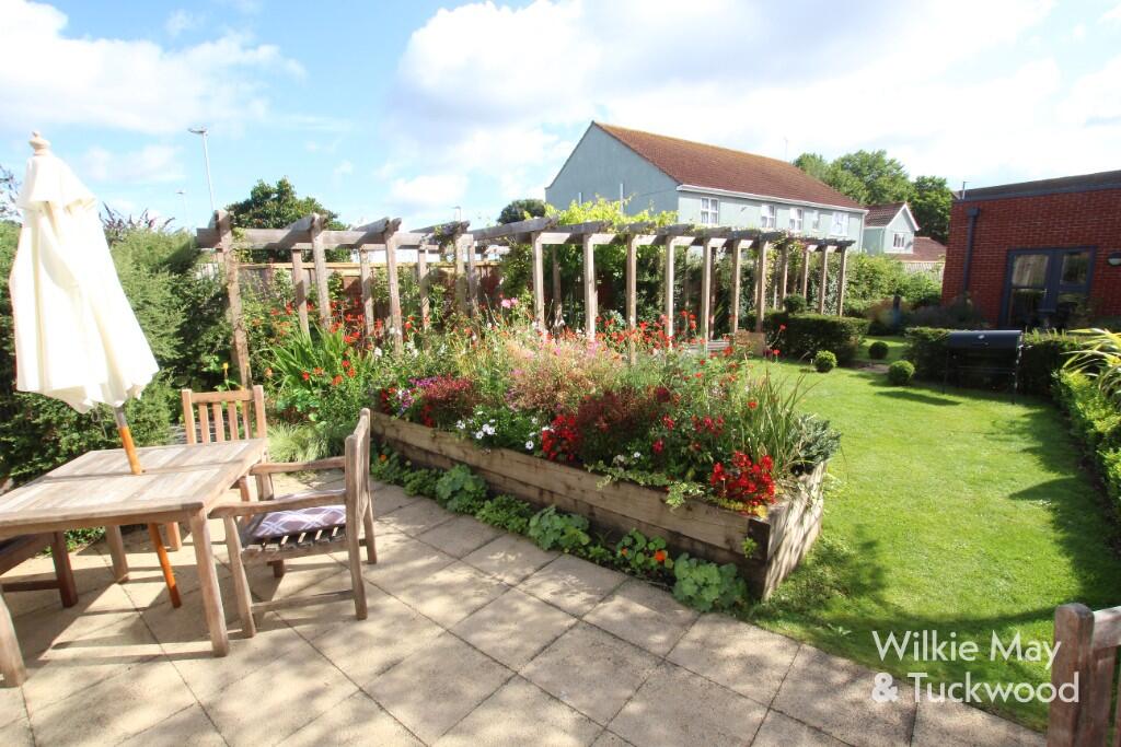 COMMUNAL GARDEN