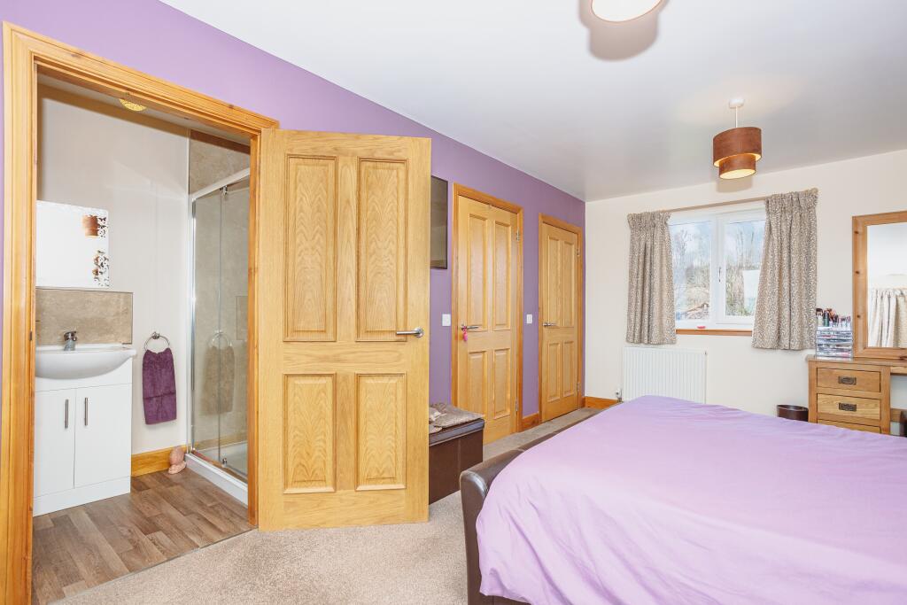 Master Bedroom Showing En-Suite