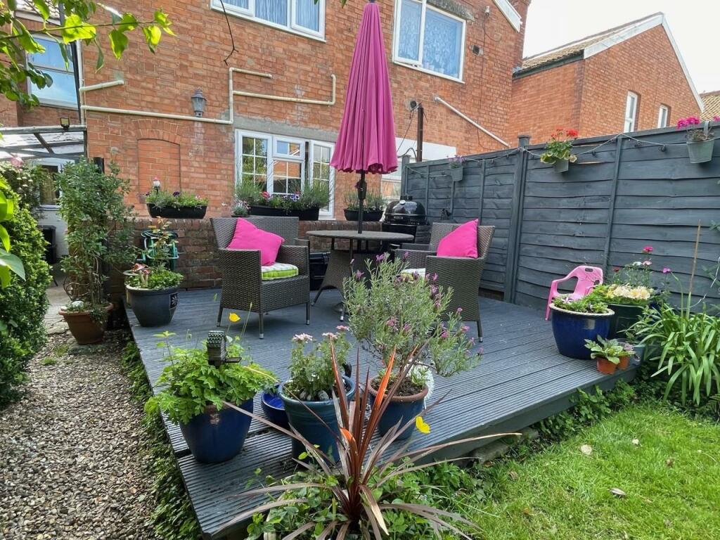 decking2.jpg