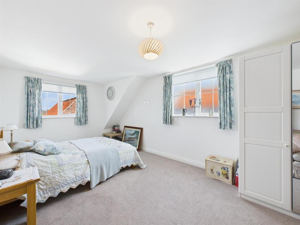 Bedroom: