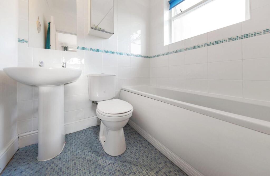 Ensuite.jpg