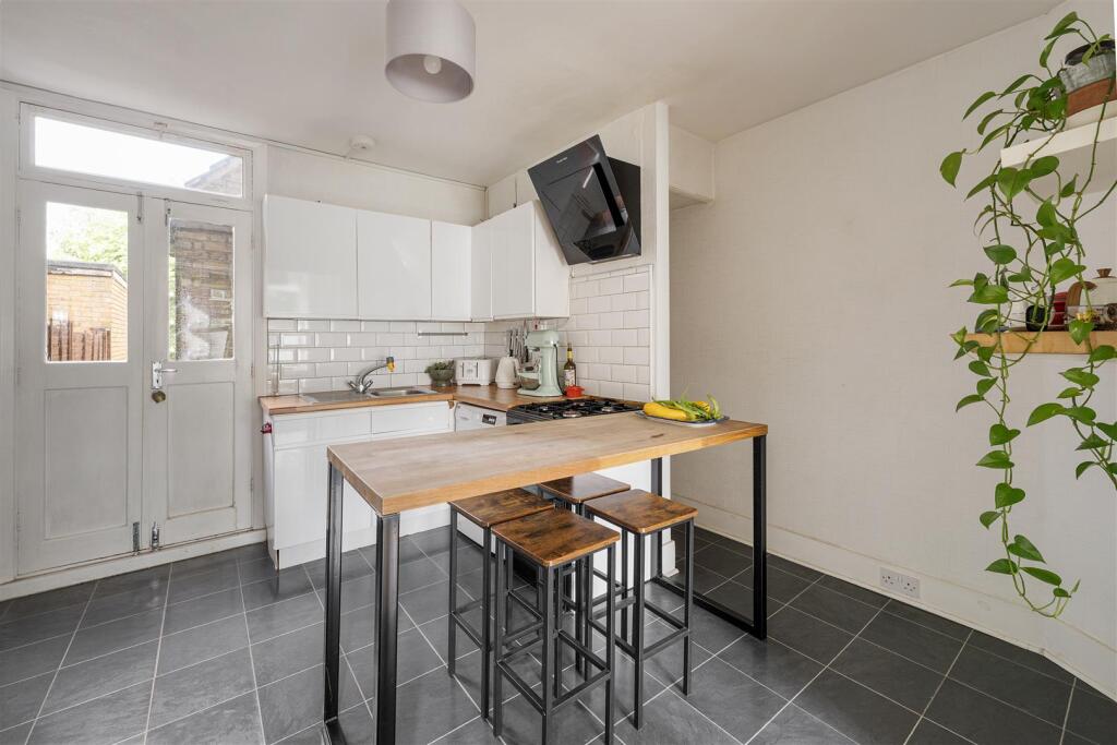 Brookscroft Road E17