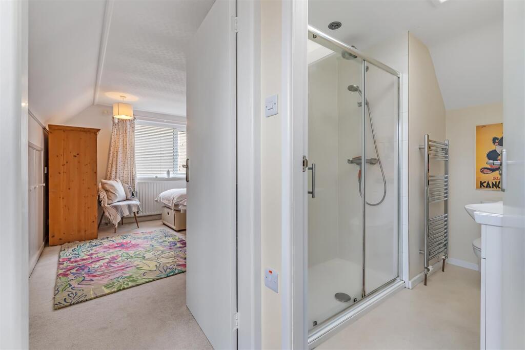 Shower Room.jpg