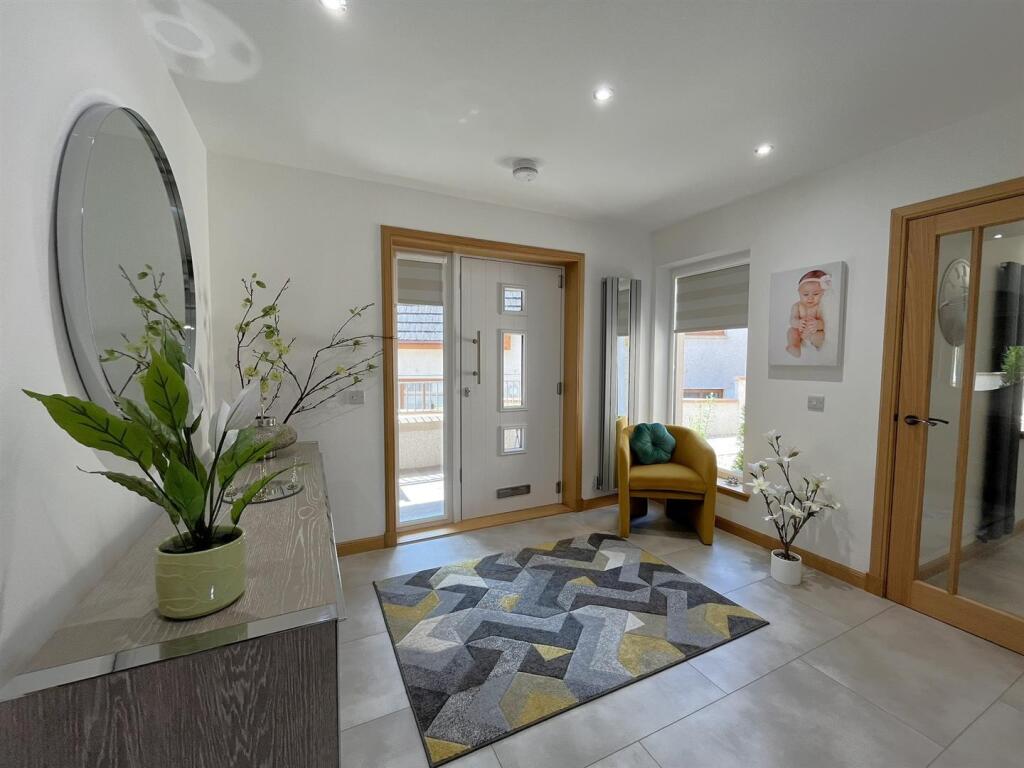 ENTRANCE HALLWAY