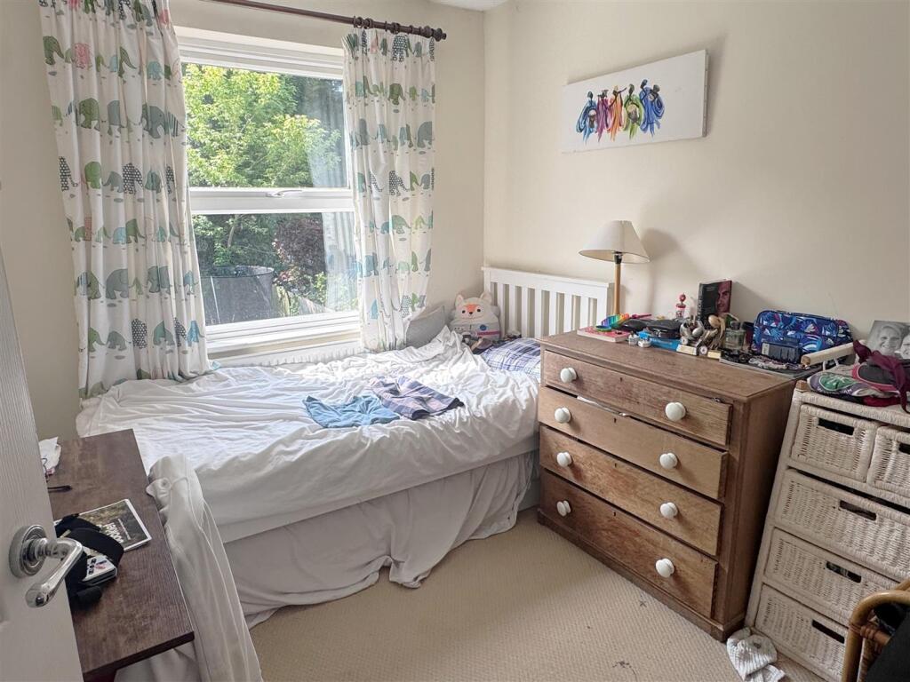 Bed 3.JPG