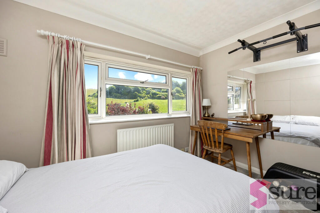 Dean Court Road_9...