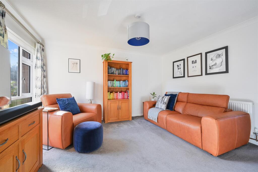 HILLSIDE CLOSE, 3- (5).jpg