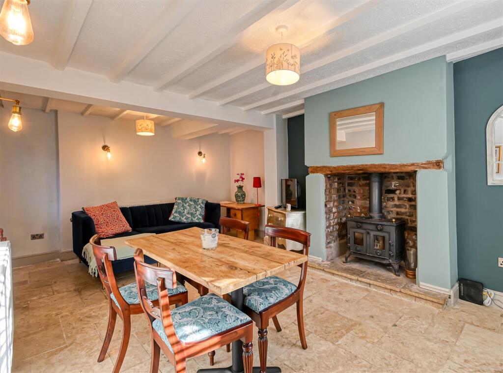 18 The Wharfage-6.jpg