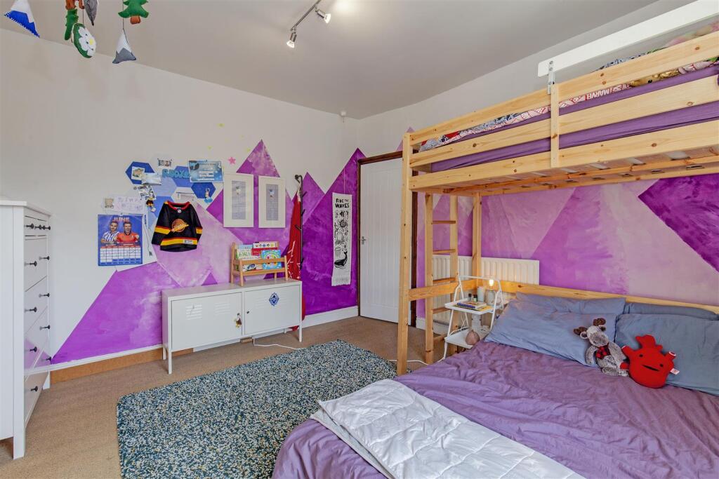 Bedroom 3-3.jpg
