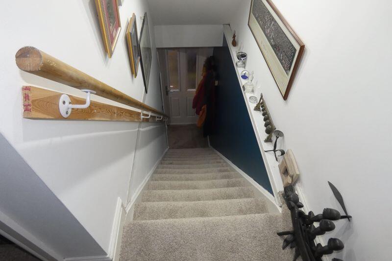 Front Entrance/Stairs