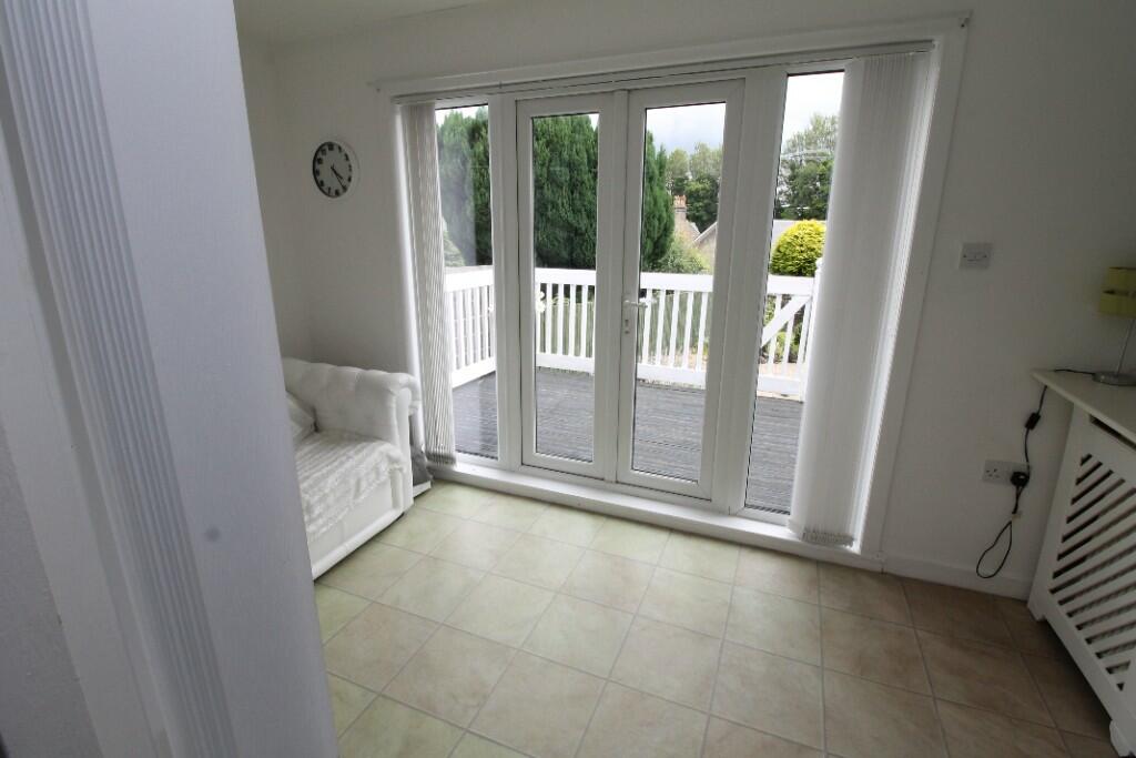 Sunroom/Bed 2