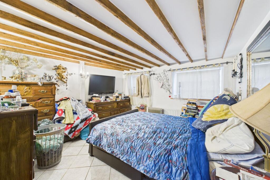 Dining Room / Bedroom 6