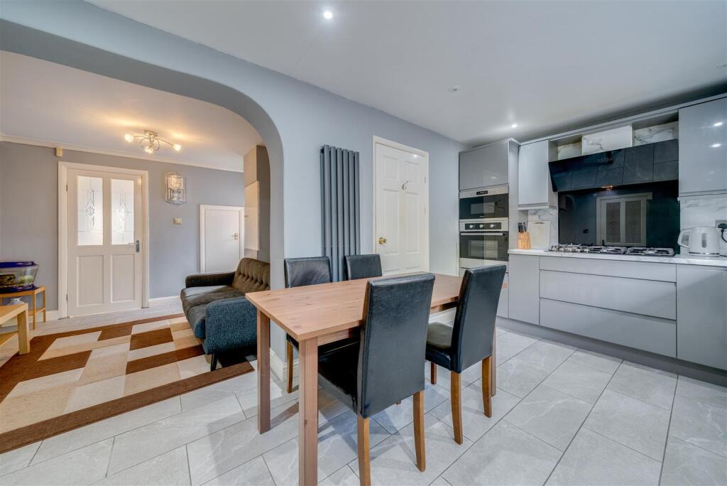 23 Knaresborough Drive-16.jpg