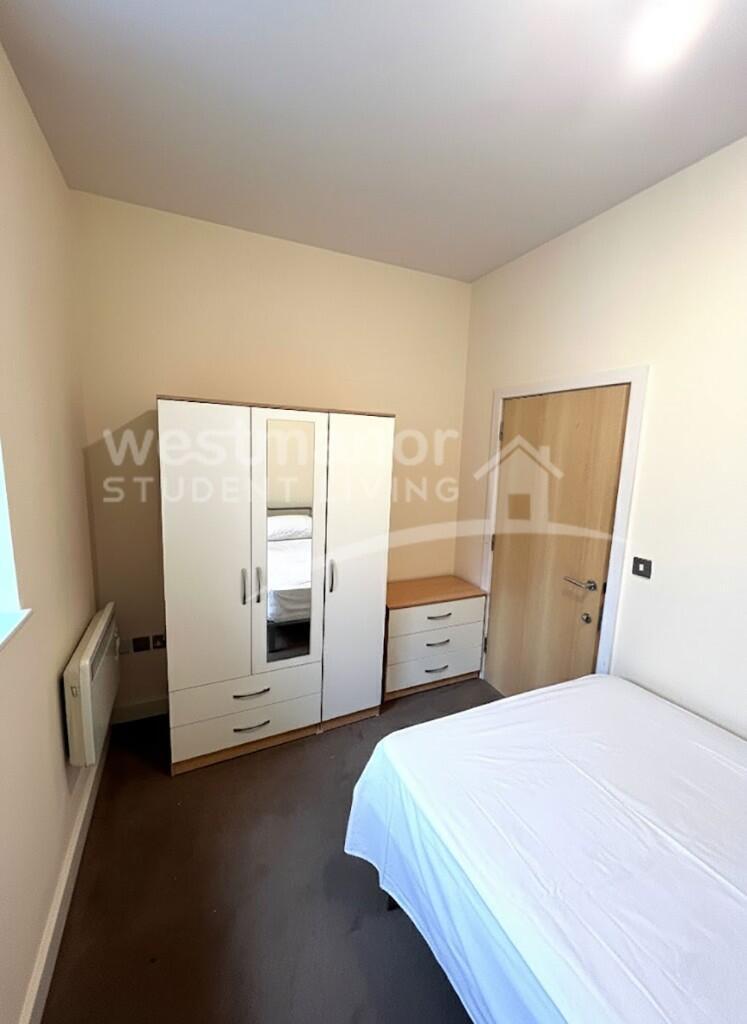 FLAT 4