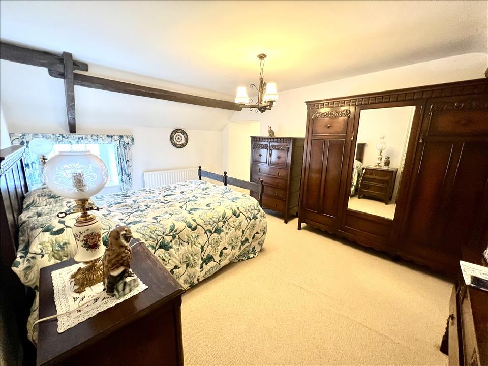 BEDROOM 2