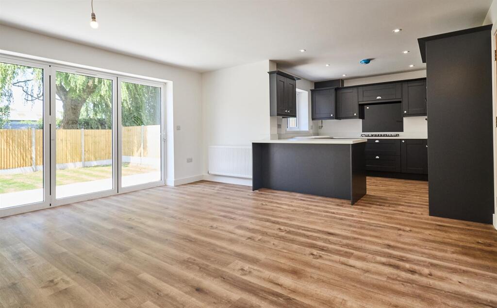 Fitted Open Plan Living/Dining/Kitchen