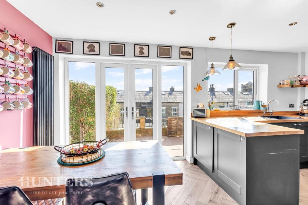 Dining kitchen