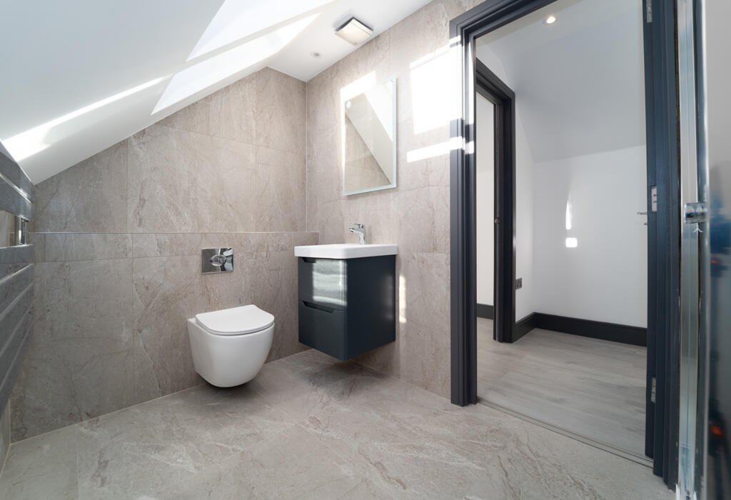 En-suite Bedroom 2