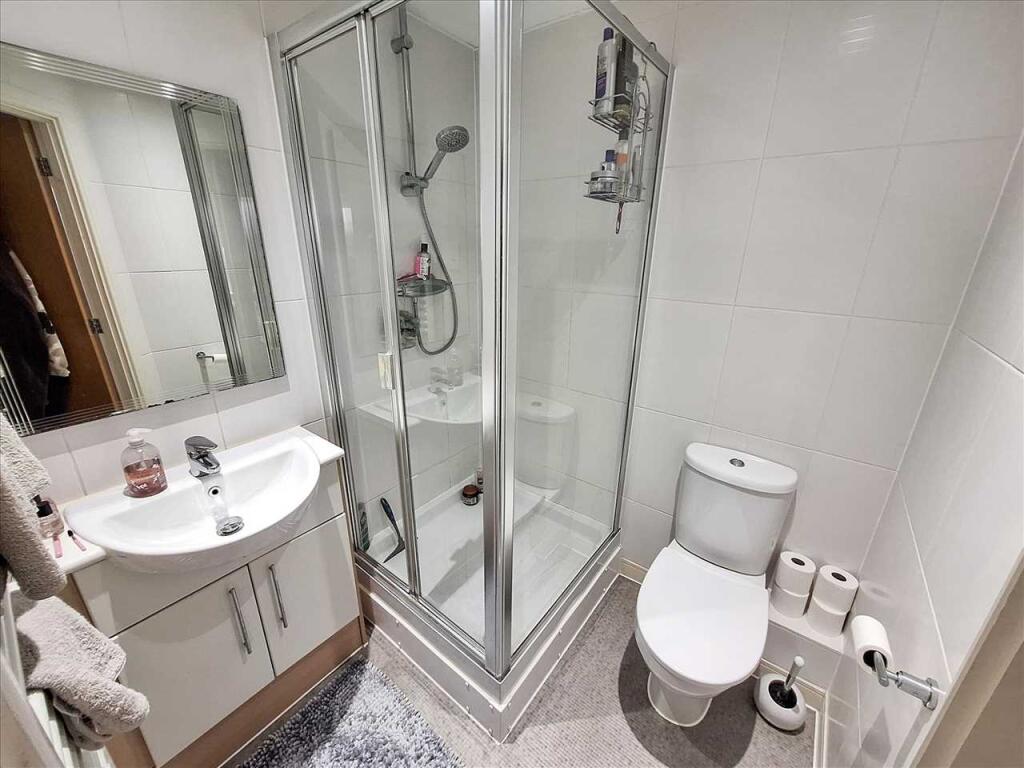 Master En-Suite