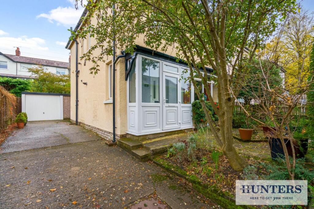 99933_5 Leeds Road Rawdon (2) - Copy_low.jpg