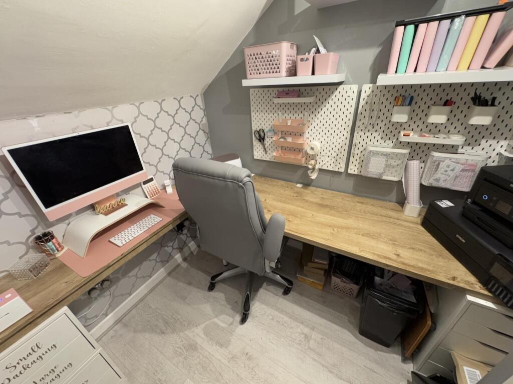 BEDROOM SIX