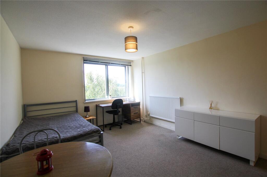 Bed/ Sitting Room.