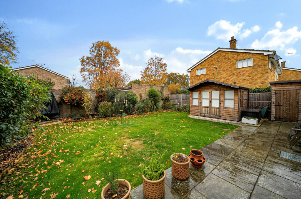 1374016-4-6901ee2...