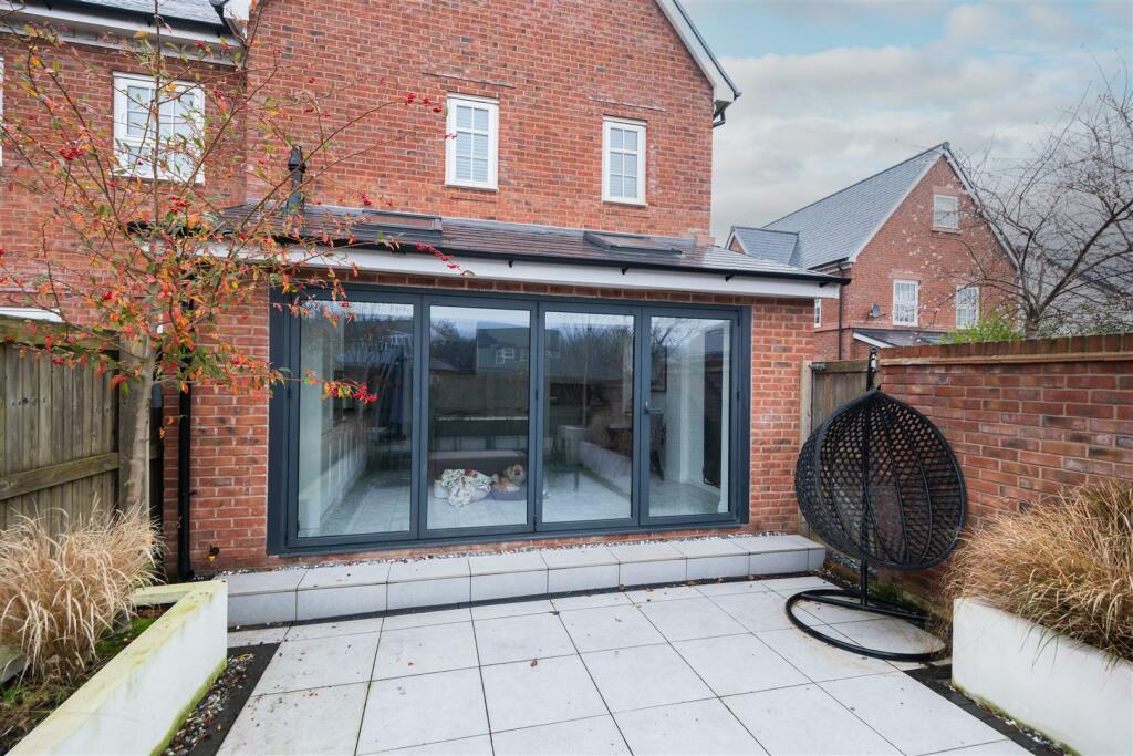 27 Hazelhurst Way-031.jpg