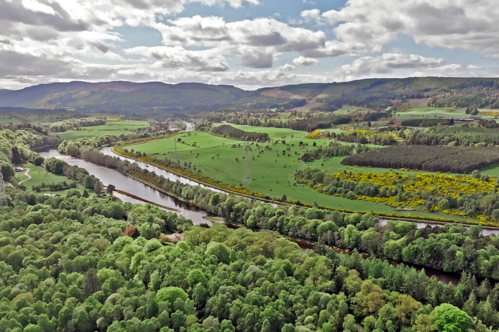 Ness Castle_DEV001532_ Drone Shots_24052023_016