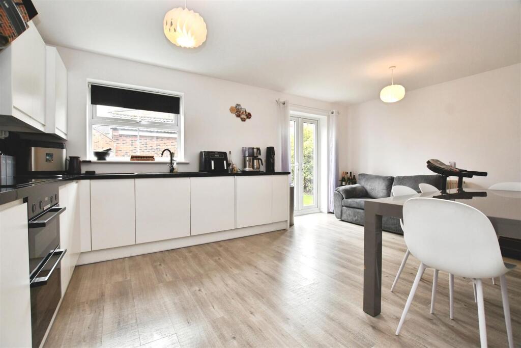 Kitchen/Diner/Family Room