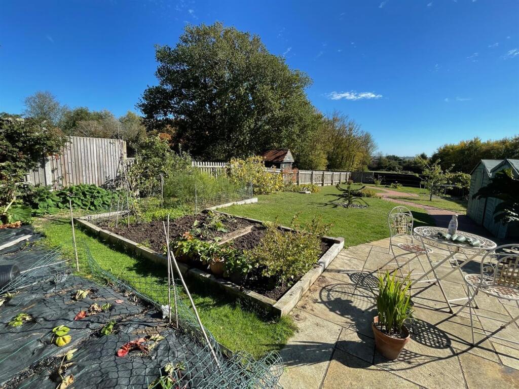 Garden Phone 3.jpg