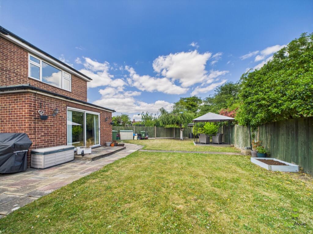 Presented by Nicoleta at EweMove Bexleyheath and D