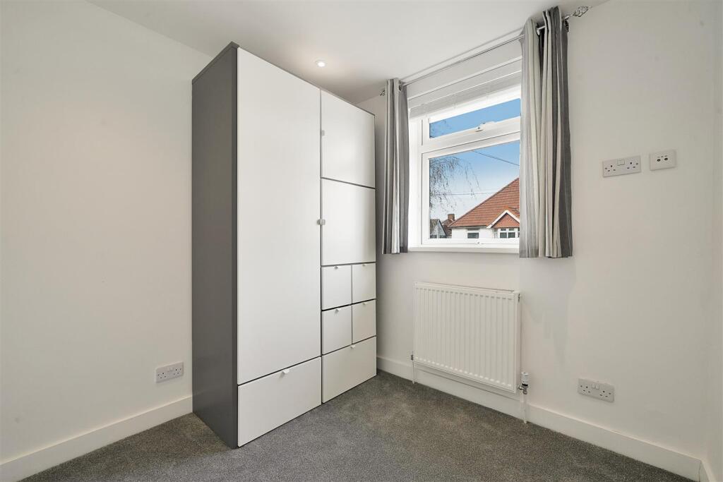 First Floor, 3 Tring Avenue - e9c6feZkpspVY7zYxfJe