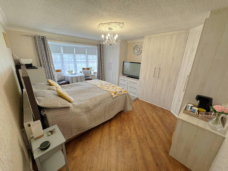 Front Lounge/Bedroom Five