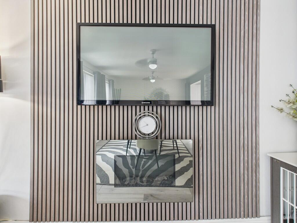 CAM03974G0-PR0191...