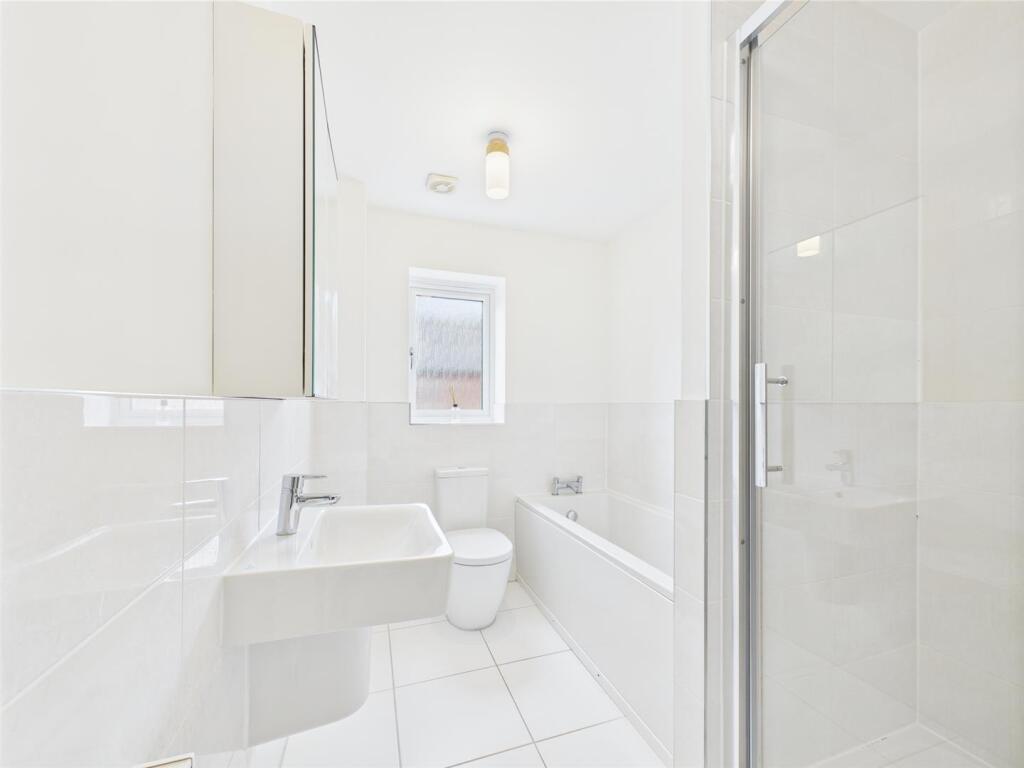 Superbly Appointed En-Suite Shower Room