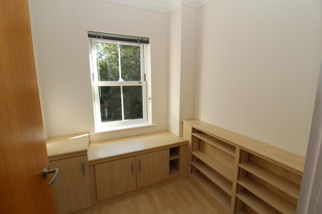 Bed 4/Study