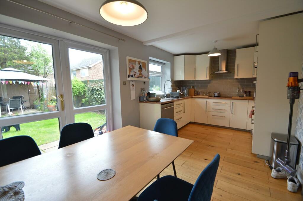 63 Nether Court kitchen diner.JPG