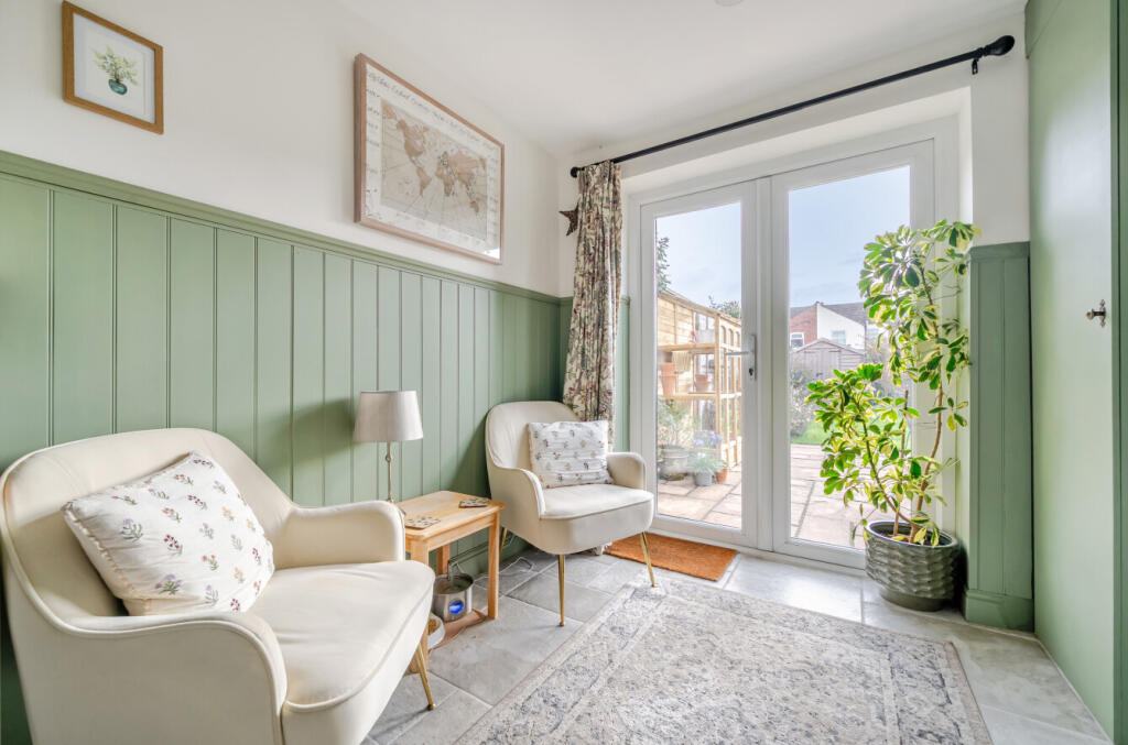 1374584-13-690355...