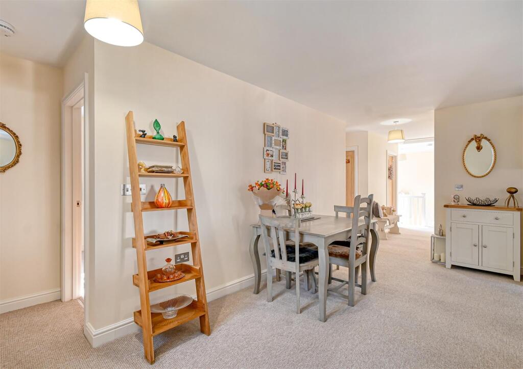 51 Whitburn Street-09.jpg