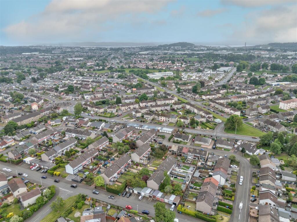 48 brackens Road Dundee-16.jpg