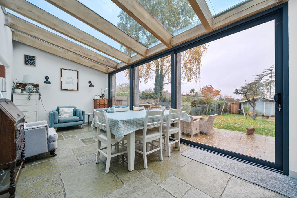 1375929-28-690e1f...