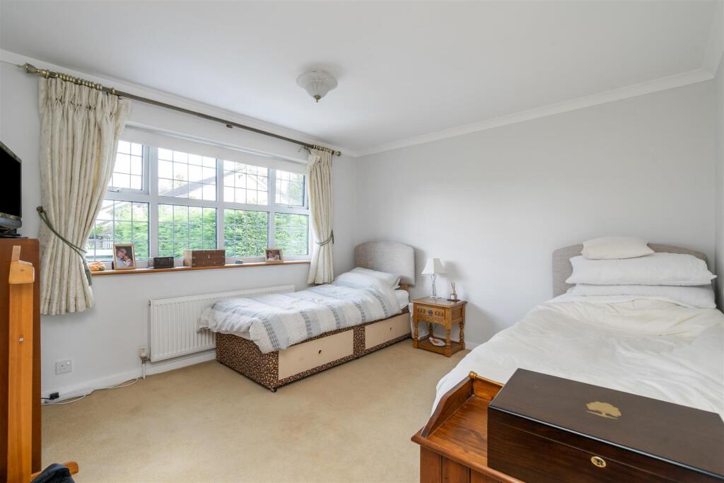 27 Warren Drive, Dorridge, B93 8 JY_LO_7.jpg