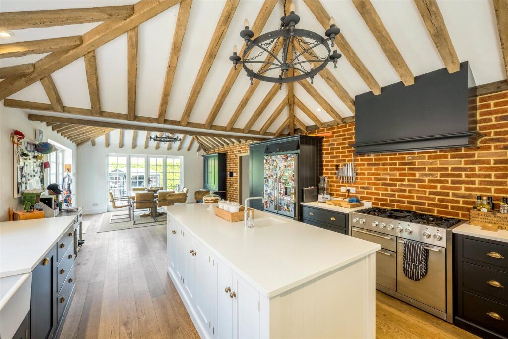 Kitchen/Breakfast