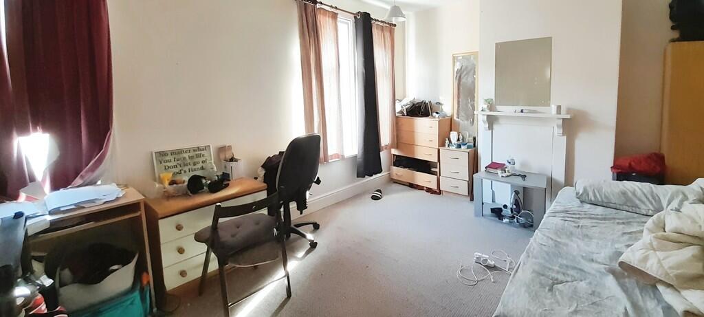 e1222271-WhatsApp...